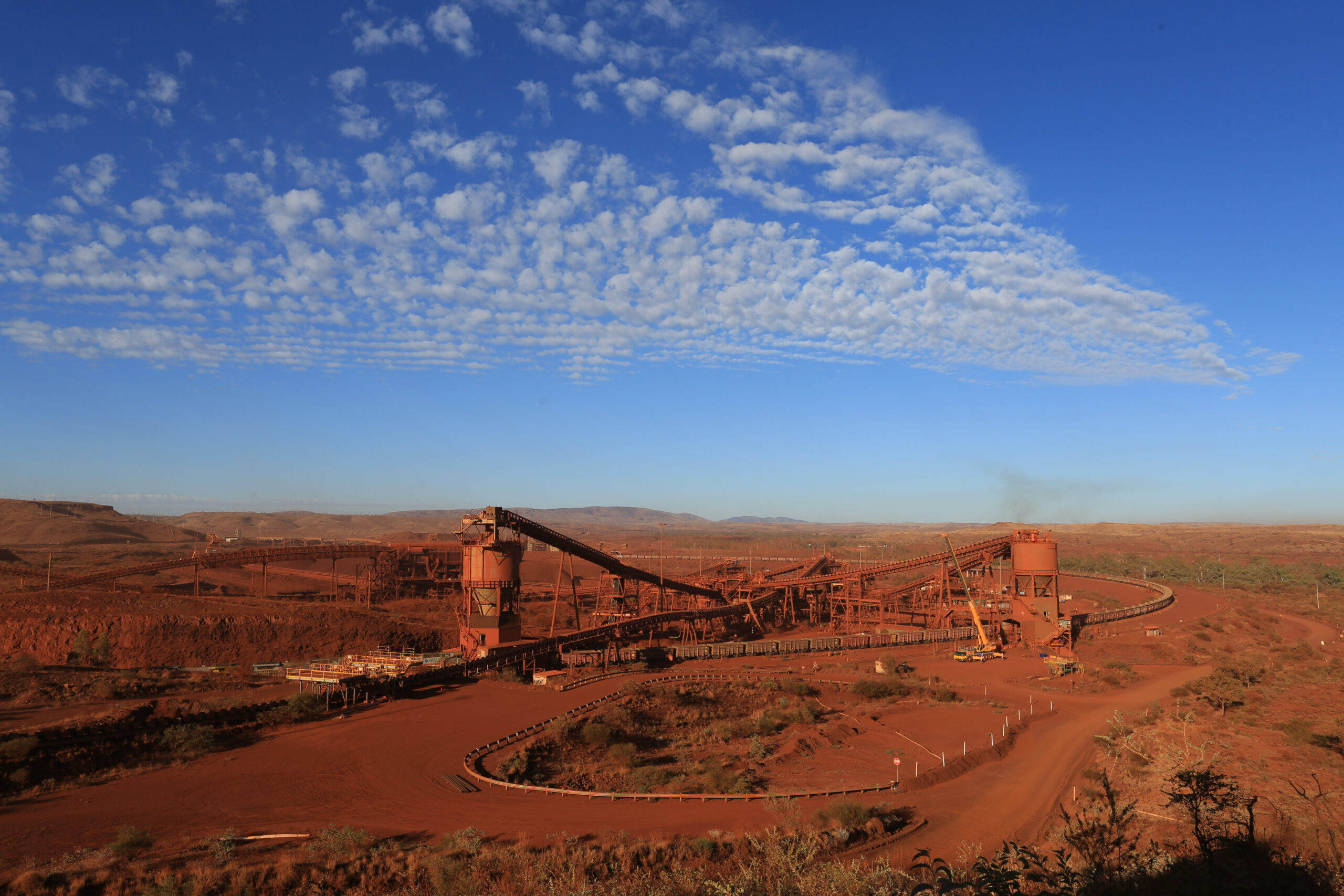 Beautiful,Morning,Sun,Over,Mining,Pit,Operation,Pilbara,Region,With
